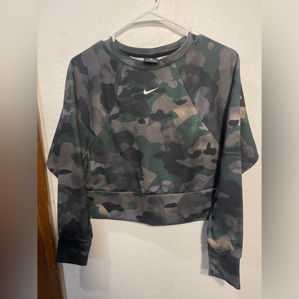 Nike Camo Crop Sweater